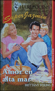 Portada de Amor en alta mar de Brittany Young